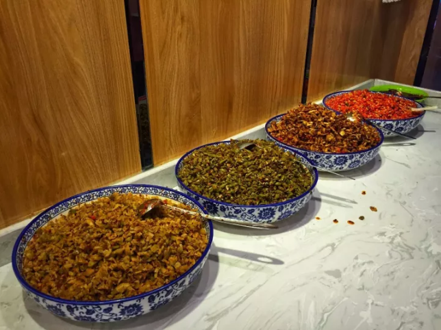 紅鼻子餐飲鹵粉類,紅鼻子餐飲湯粉類,紅鼻子餐飲炒飯系列,湖南省紅鼻子餐飲文化管理有限公司 紅鼻子餐飲鹵粉類,紅鼻子餐飲湯粉類,紅鼻子餐飲炒飯系列,湖南省紅鼻子餐飲文化管理有限公司